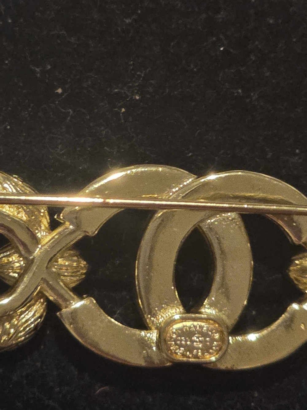 CHANEL CC Crystal Gold Tone Laurel Leaf Brooch Pin - Picture 5 of 6